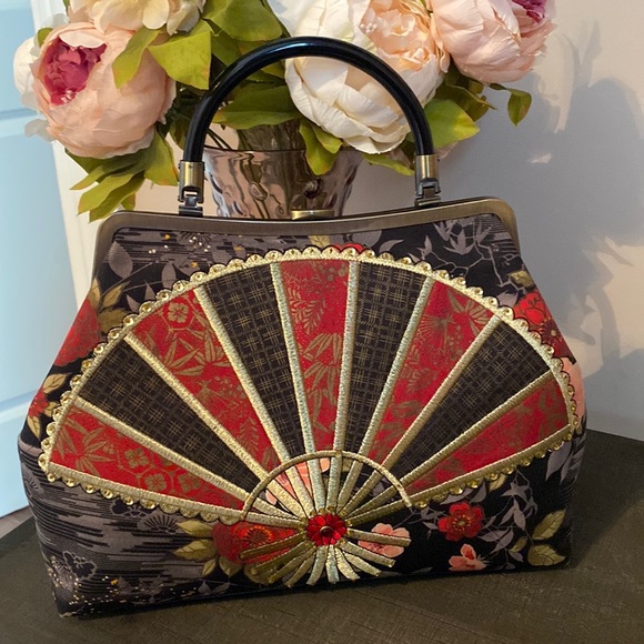 Isabella Fiore Handbags - EUC Vintage Isabella Fiore Handbag